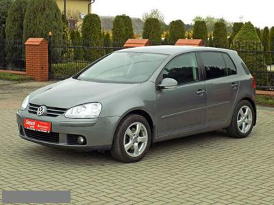 Volkswagen Golf nie wybrano wersji Zarejestrowany i ubezpieczony