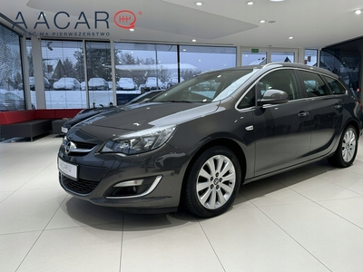 Opel Astra J Sports Tourer Facelifting 1.7 CDTI ECOTEC 110KM 2013