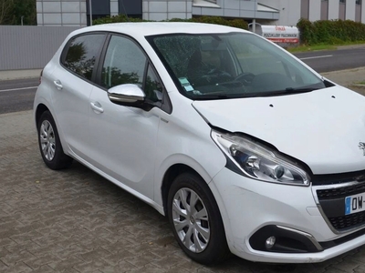 Peugeot 208 I Hatchback 5d Facelifting 1.6 BlueHDi 75KM 2015