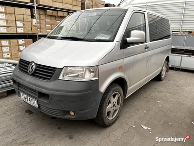 Syndyk sprzeda auto ciężarowe Volkswagen Transporter (1.86)