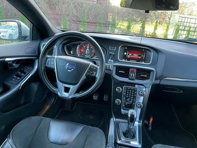 Volvo V40 2.0 190KM R DESIGN Bogata Opcja Navi Led Xenon PDC Gwarancja Przebiegu