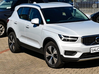 Volvo XC40 Crossover Plug-In Facelifting 1.5 T4 211KM 2022