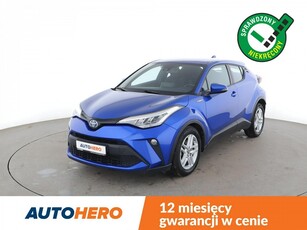 Toyota C-HR hybryda kamera Bluetooth ACC LED