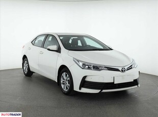 Toyota Corolla 1.3 97 KM 2017r. (Piaseczno)