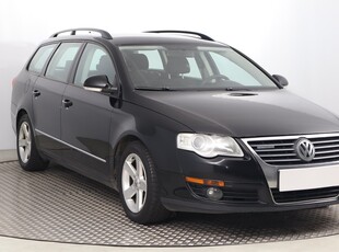 Volkswagen Passat B6 , Klimatronic, Tempomat, Podgrzewane siedzienia,ALU