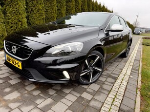 Volvo V40 D2 Drive-E R-Design Momentum