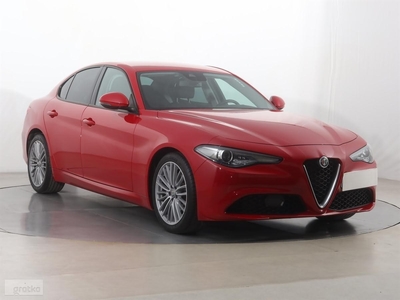 Alfa Romeo Giulia , Salon Polska, Serwis ASO, Navi, Xenon, Bi-Xenon,