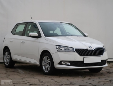 Skoda Fabia III , Salon Polska, Serwis ASO, Klima, Tempomat, Parktronic