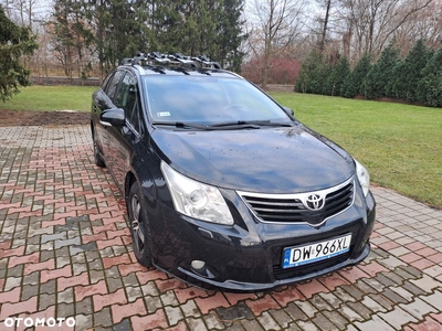 Toyota Avensis 1.6 Luna