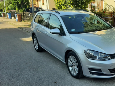 Volkswagen Golf VII 1.6 TDI BMT Comfortline