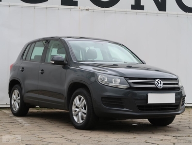 Volkswagen Tiguan , Salon Polska, VAT 23%, Navi, Klimatronic, Parktronic