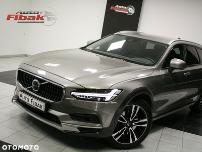 Volvo V90 Cross Country