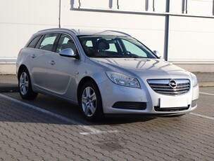 Opel Insignia , Klimatronic, Tempomat, Podgrzewane siedzienia