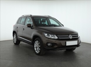 Volkswagen Tiguan , Salon Polska, Serwis ASO, 170 KM, Navi, Xenon, Bi-Xenon,