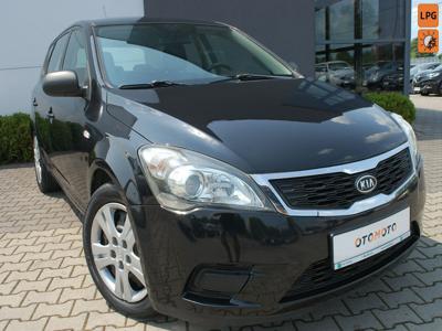 Używane Kia Ceed - 20 400 PLN, 129 450 km, 2010