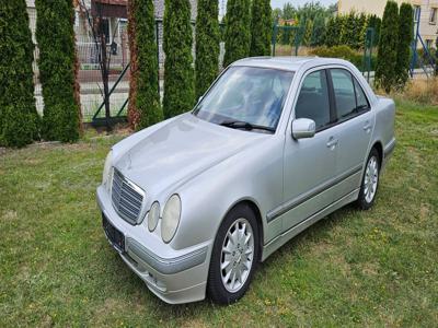 Używane Mercedes-Benz Klasa E - 15 800 PLN, 199 900 km, 2000