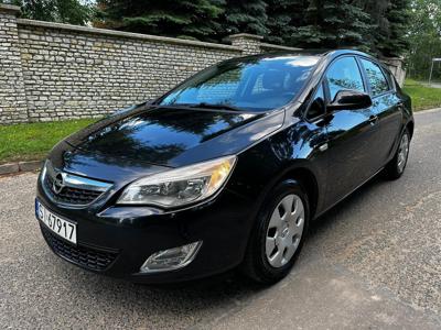 Używane Opel Astra - 26 600 PLN, 181 000 km, 2012