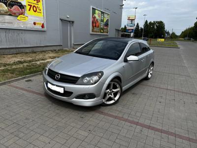 Używane Opel Astra - 18 000 PLN, 265 569 km, 2006