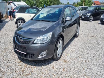 Używane Opel Astra - 24 950 PLN, 166 000 km, 2011