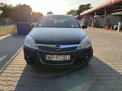 Używane Opel Astra - 10 100 PLN, 219 072 km, 2008