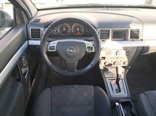 Opel Vectra 2005 3.2 V6 155kW