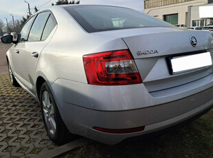 Skoda Octavia 2019 1.0 TSI 83583km Ambition