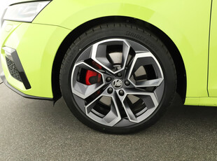 Skoda Octavia 2023 RS 2.0 TSI 8060km Hatchback