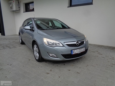 Opel Astra J