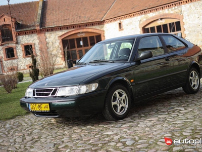 Saab 900