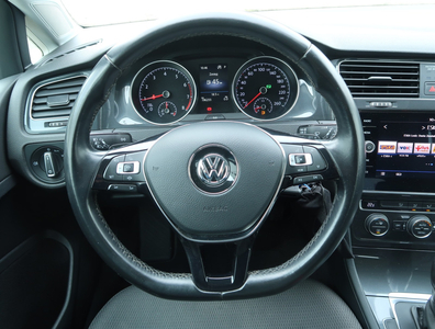 Volkswagen Golf 2020 1.5 TSI 196232km Kombi