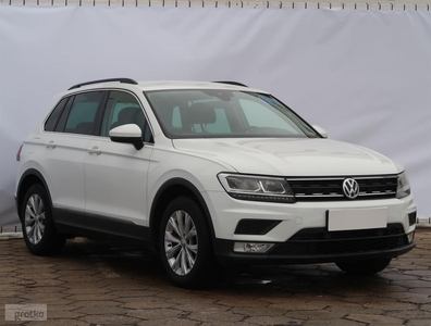 Volkswagen Tiguan , Salon Polska, 1. Właściciel, Serwis ASO, VAT 23%,