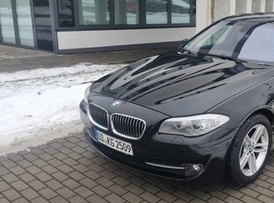 BMW 5 F10 SEDAN 2011 / 2.0 Diesel / Automat / Navi / Alufelgi / Bi-xenon