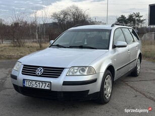 Volkswagen VW Passat 1.6 MPi 102KM klimatyzacja