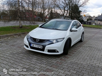 Honda Civic IX Hatchback 5d 1.8 i-VTEC 142KM 2012