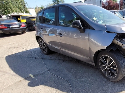 Renault Scenic III XMOD Energy TCe 115KM 2016