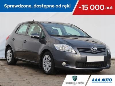 Toyota Auris I 2011