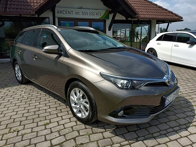 Toyota Auris II Touring Sports Facelifting 1.2 D-4T 116KM 2017