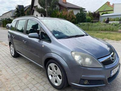 Opel Zafira 2005 rok