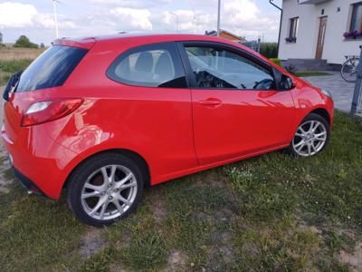 Samochód osobowy mazda 2