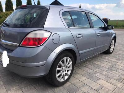 Używane Opel Astra - 9 500 PLN, 254 581 km, 2005