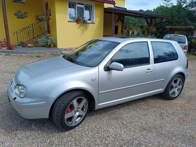 Używane Volkswagen Golf - 5 900 PLN, 276 400 km, 2001