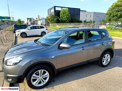 Nissan Qashqai 1.6 benzyna 116 KM 2011r. (Warszawa)