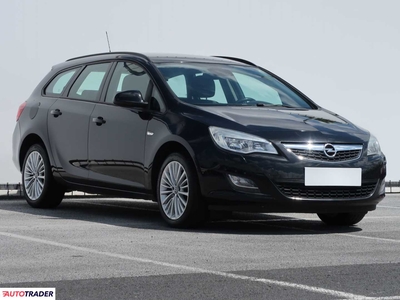 Opel Astra 1.4 138 KM 2011r. (Piaseczno)