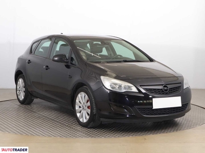 Opel Astra 1.6 113 KM 2010r. (Piaseczno)