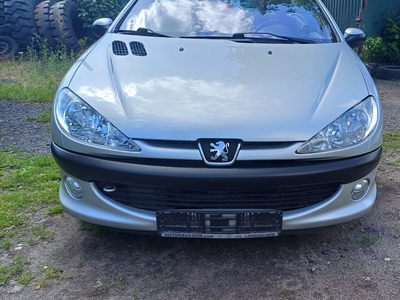 Peugeot 206 I Peugeot 206 CC 2003 r 2.0 benzyna