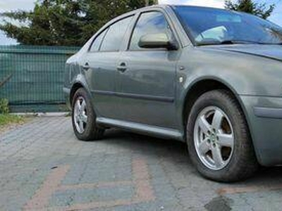 Skoda Octavia 1.6 SR Ambiente benzyna 2001