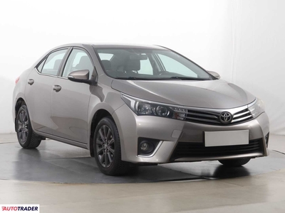 Toyota Corolla 1.6 130 KM 2015r. (Piaseczno)