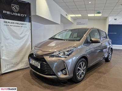 Toyota Yaris 1.5 benzyna 111 KM 2019r. (Ostrów Wielkopolski)