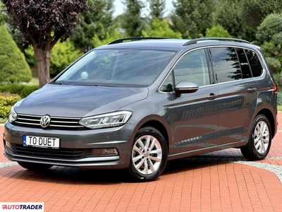 Volkswagen Touran 1.5 benzyna 150 KM 2018r. (Widełki)