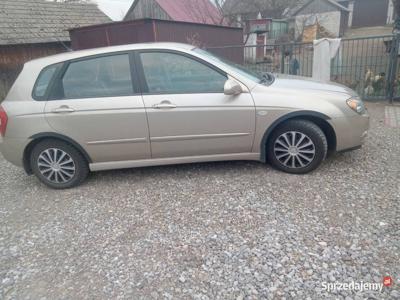 Kia cerato 1.6